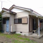 【やげんぼり荘 E号棟】鴨川シーワールド・病院近し！明るい室内の平屋貸家