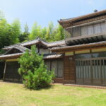 【鴨川市坂東】敷地1500坪越！蔵付き大型和風住宅
