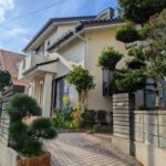 2月中旬入居可【広場貸家】部屋数多めの5LDK！リビング吹抜け、茶室付き