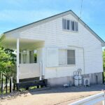 【鴨川市宮】自宅で叶う、絶景リゾートのひととき。空と緑に包まれる、開放感あふれる浴室。