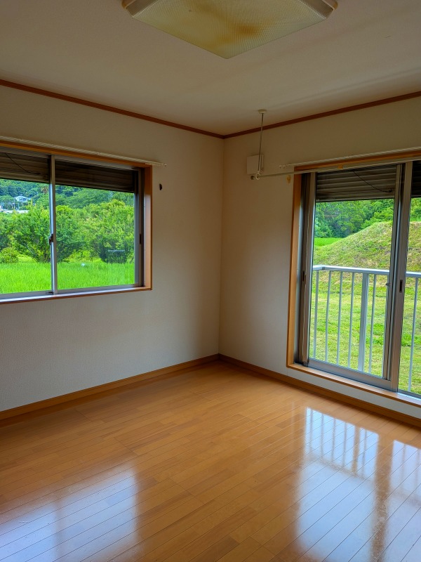 角部屋なので2面採光